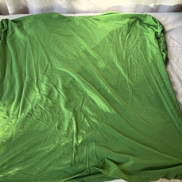 Land’s End Green Cotton Tee (muscle sleeve) - Picture 2 of 4